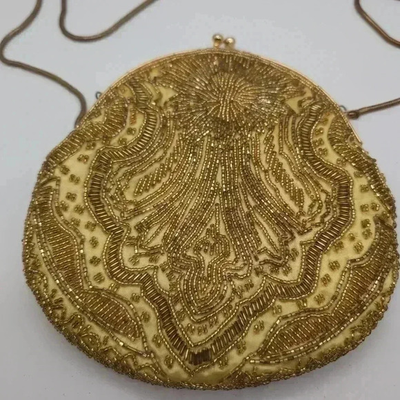 Handmade Beaded Oval purse with Metal Strap yellow/gold - Picture 2 of 8